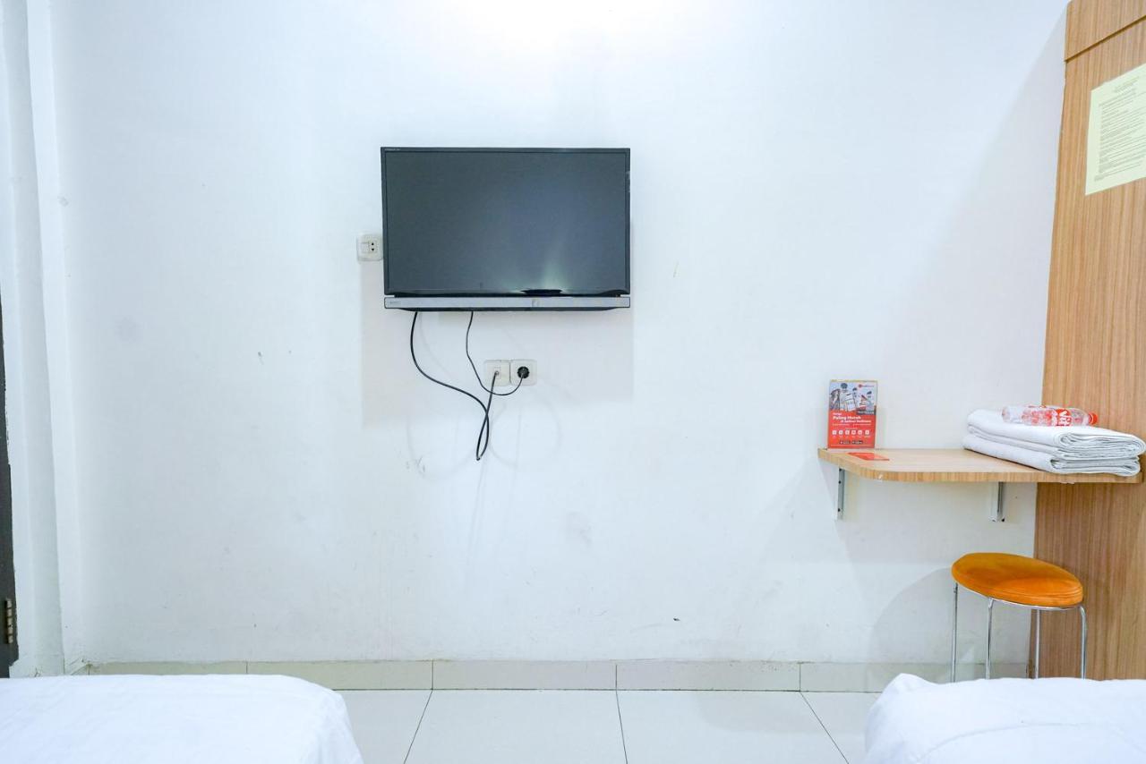 Reddoorz @ Avros Guest House ميدان المظهر الخارجي الصورة