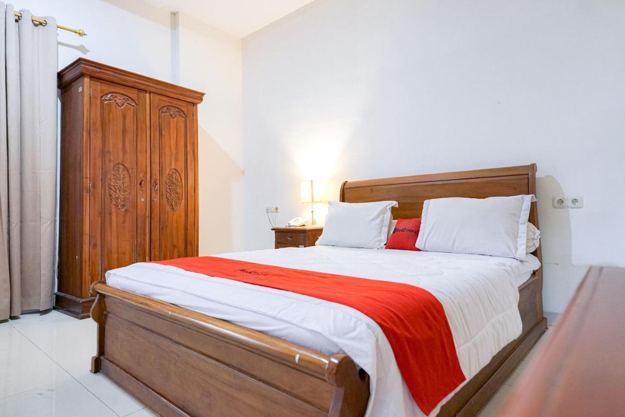 Reddoorz @ Avros Guest House ميدان المظهر الخارجي الصورة